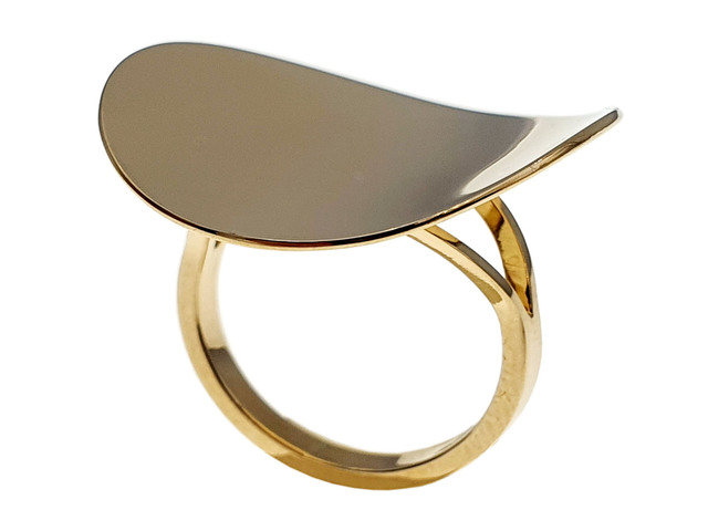 56 Nowoczesny pierścionek który wykonaliśmy na indywidualne zamówienie.